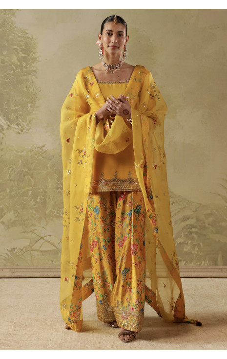 Printed Yellow Outfit